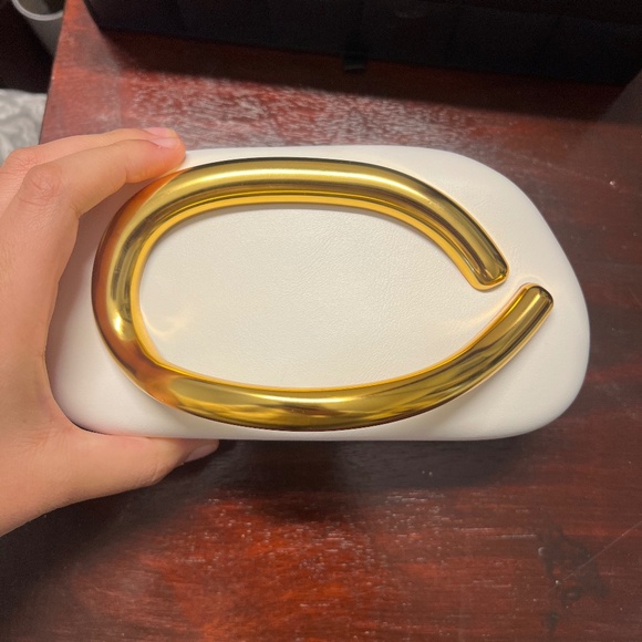 NWOT Clutch - Picture 2 of 3